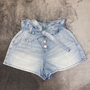 Women’s High waisted Mom shorts.